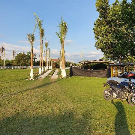 Rancho De Puerto Espejo Agrohotel 아르메니아 외부 사진